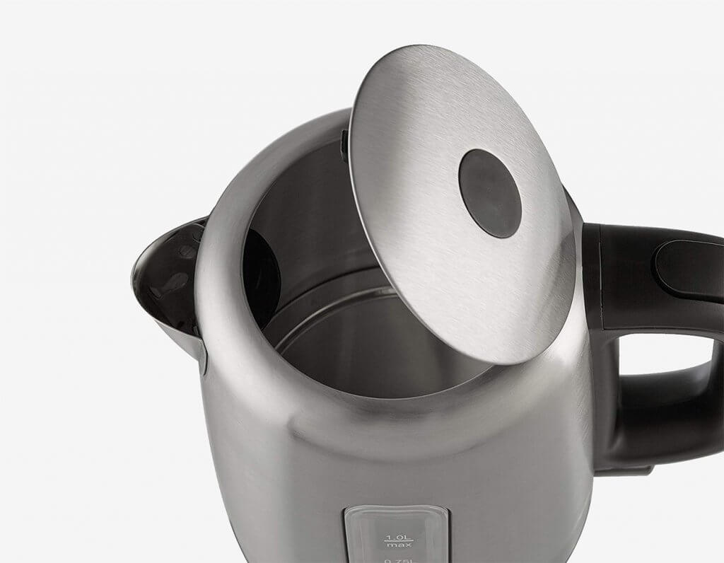 AmazonBasics Electric Kettle with open lid