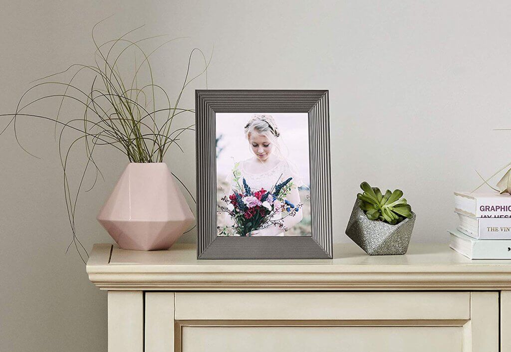 Aura Frames Digital Picture Frame