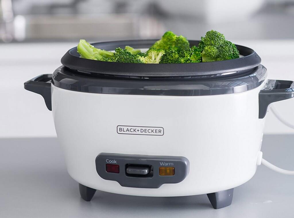 BLACK+DECKER RC506 used for steaming vegetables