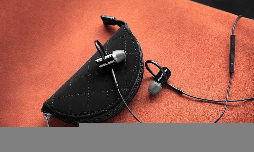 Bowers & Wilkins C5 Series 2 and bag