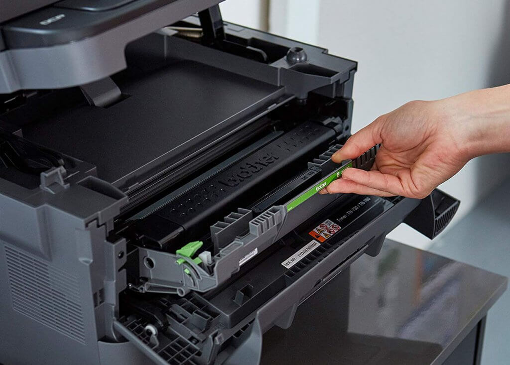 Changing cartridge of the Brother DCPL2550DW