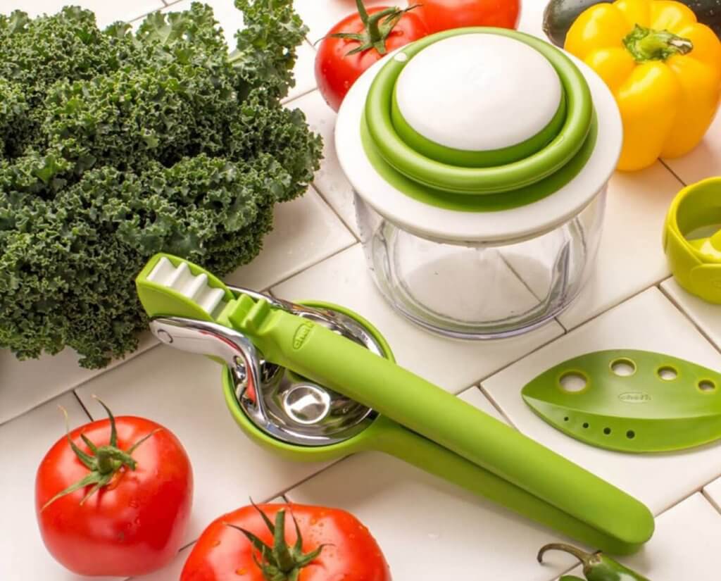 Chef'n VeggiChop Arugula Model and press