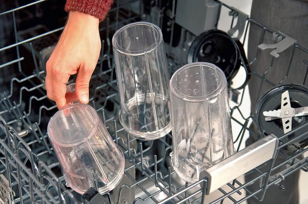 Cleaning the COSORI Personal Blender