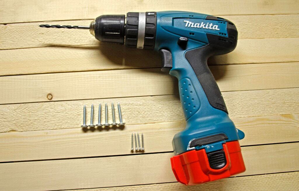 Cordless Drill and Screws