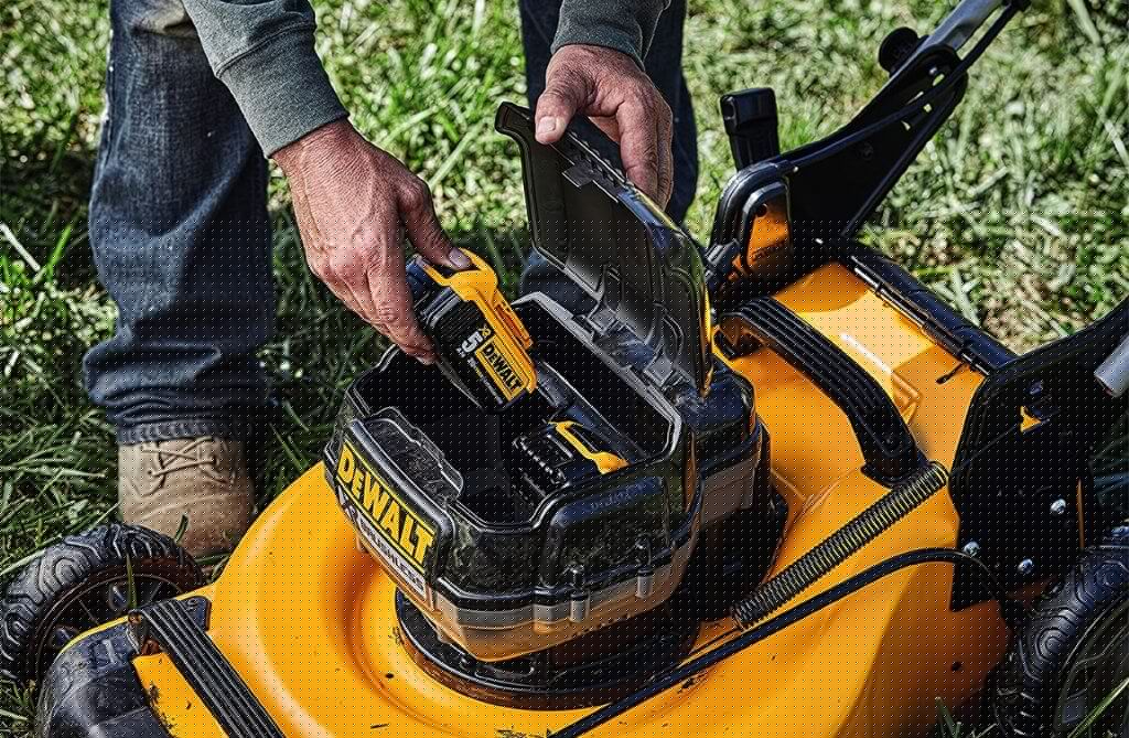 Dewalt 2×20-Volt Cordless Lawn Mower battery compartment