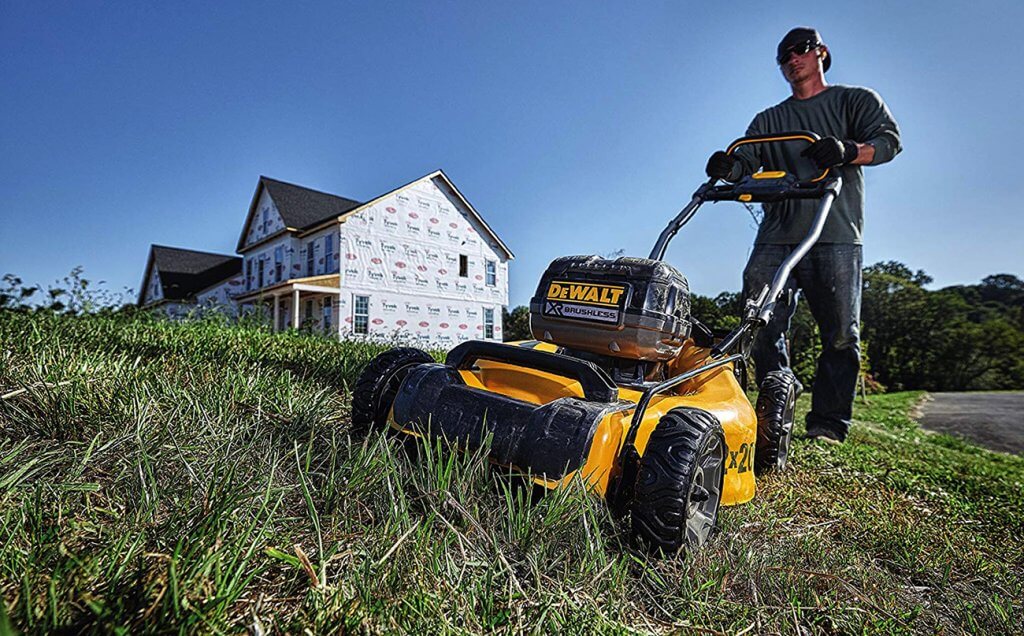 Dewalt 2×20-Volt Cordless Lawn Mower on grass