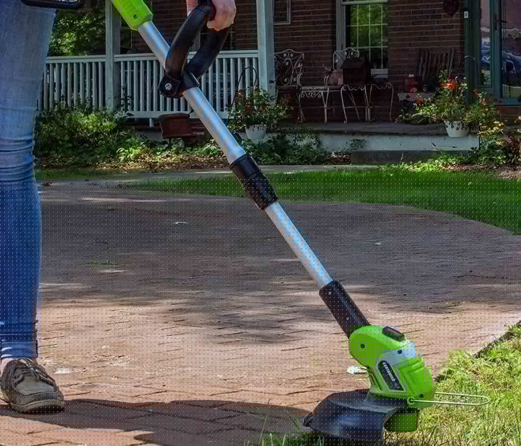 Earthwise LST02010 20V 10-in Cordless in action
