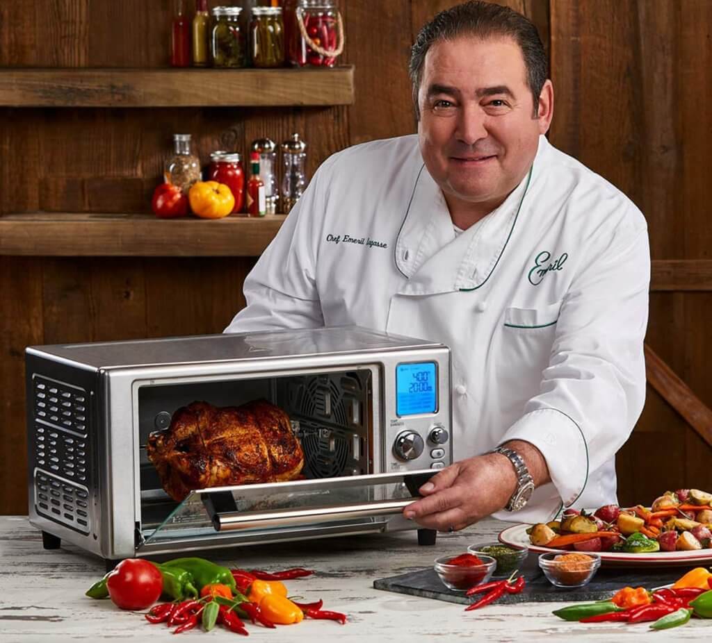 Professional chef using the Emeril Lagasse 360 Power Convection Oven