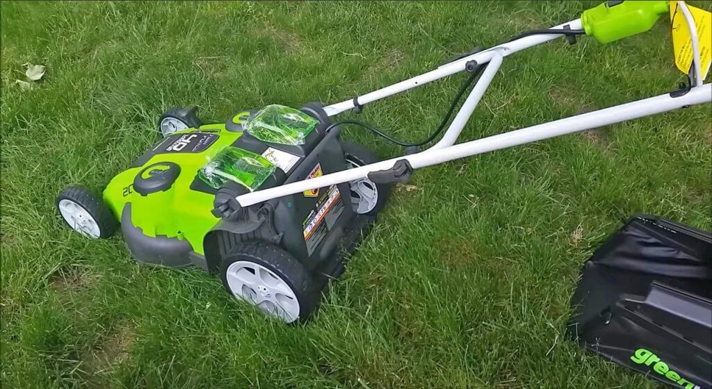 Greenworks Twin Force Cordless Lawn Mower unboxed