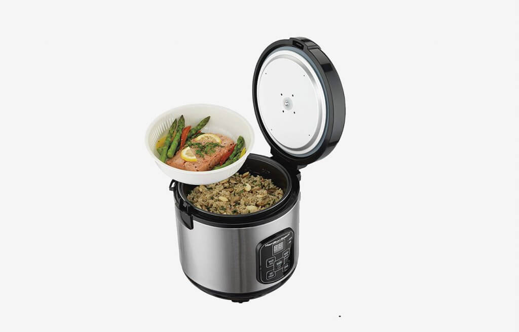 HAMILTON BEACH 37518 Rice Cooker and food
