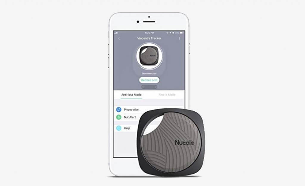 H+LUX Smart Tracker and smartphone