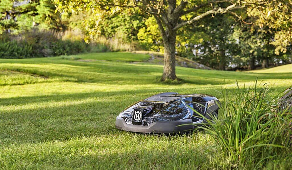 Husqvarna 430X avoiding obstacles