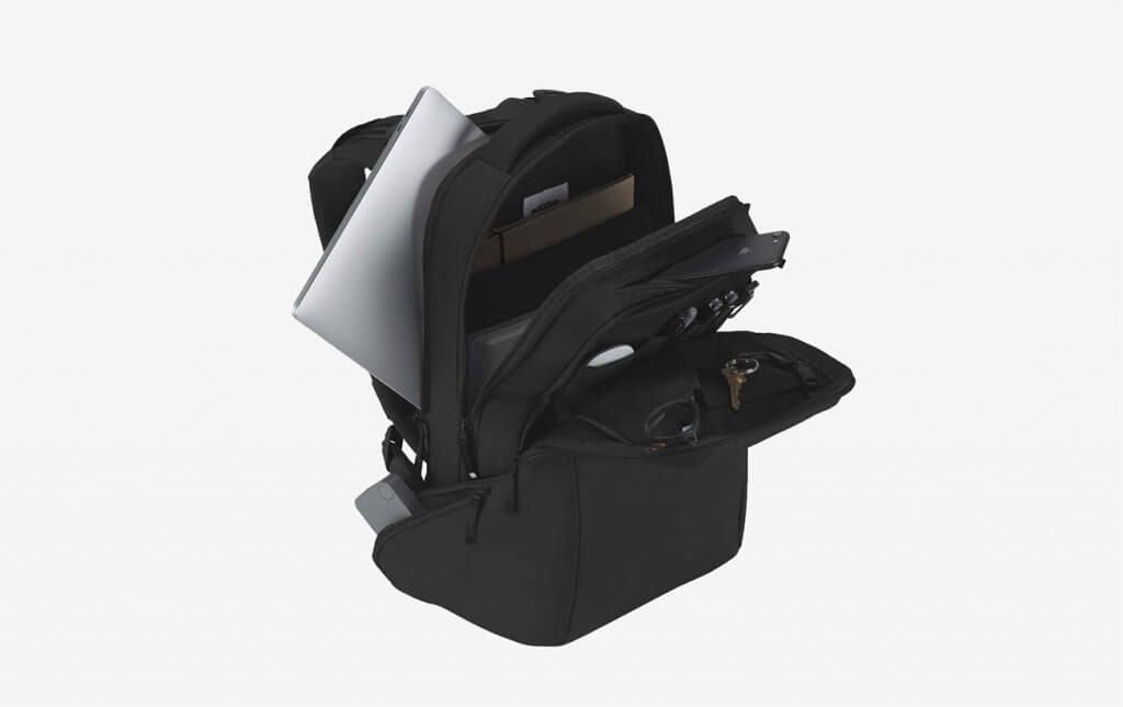 Incase Icon Pack with open compartments