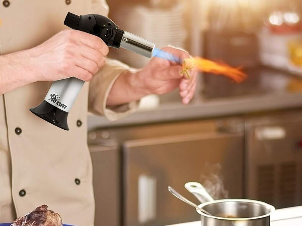 Jo Chef Kitchen Torch in action