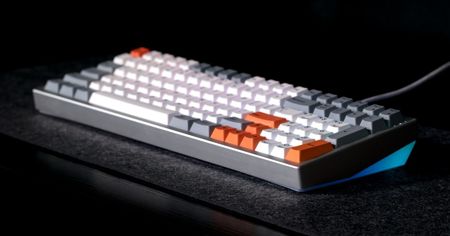 kira-mechanical-keyboard