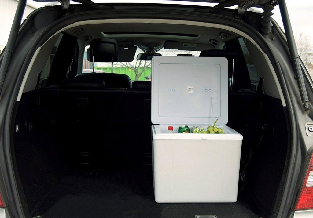 Koolatron P75 36-Quart Kool Kaddy in the trunk