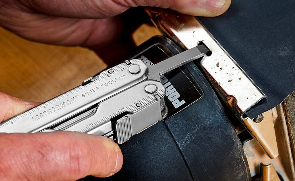 Leatherman Super Tool 300 screwdriver