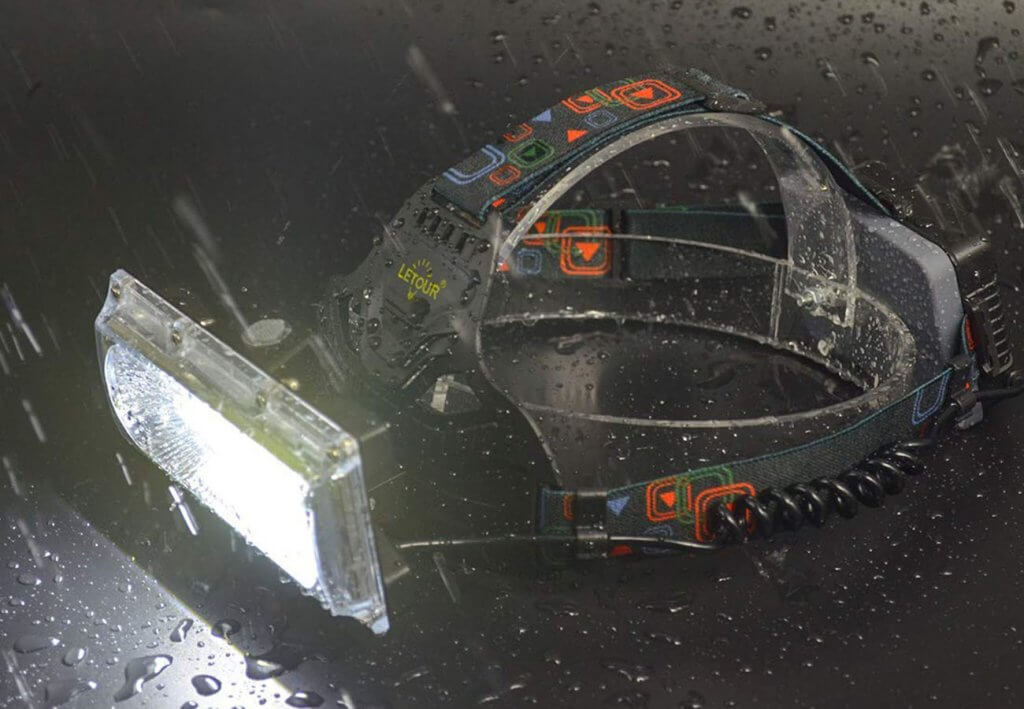 4 LETOUR COB Rechargeable Headlamp getting wet