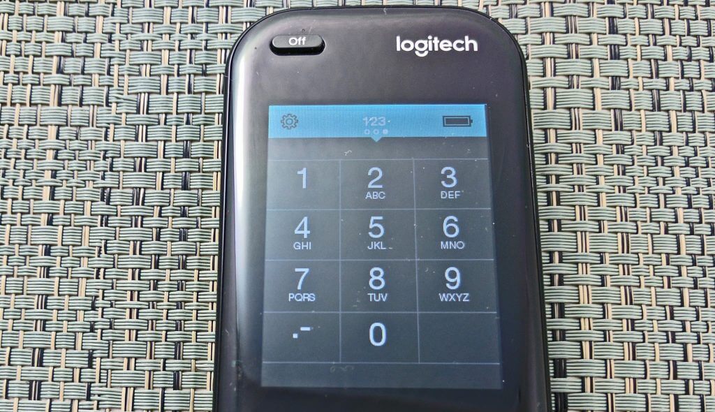 Logitech Harmony Elite display