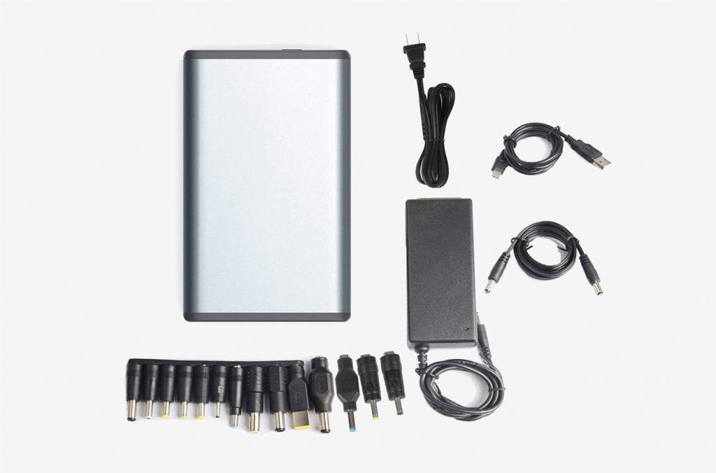 Maxoak Laptop Power Bank K2 and accessories