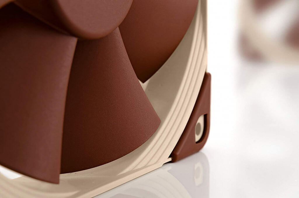 Noctua NF-F12 bottom