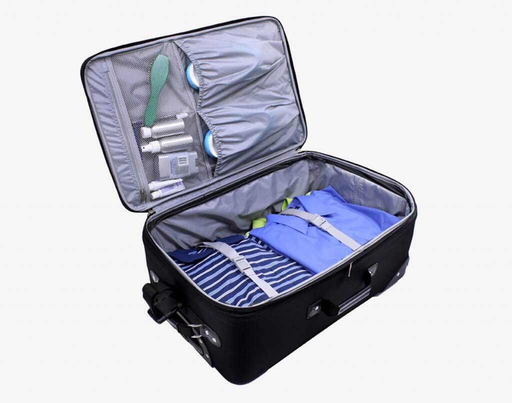 Opened suitcase of the U.S. Traveler New Yorker 4-Piece
