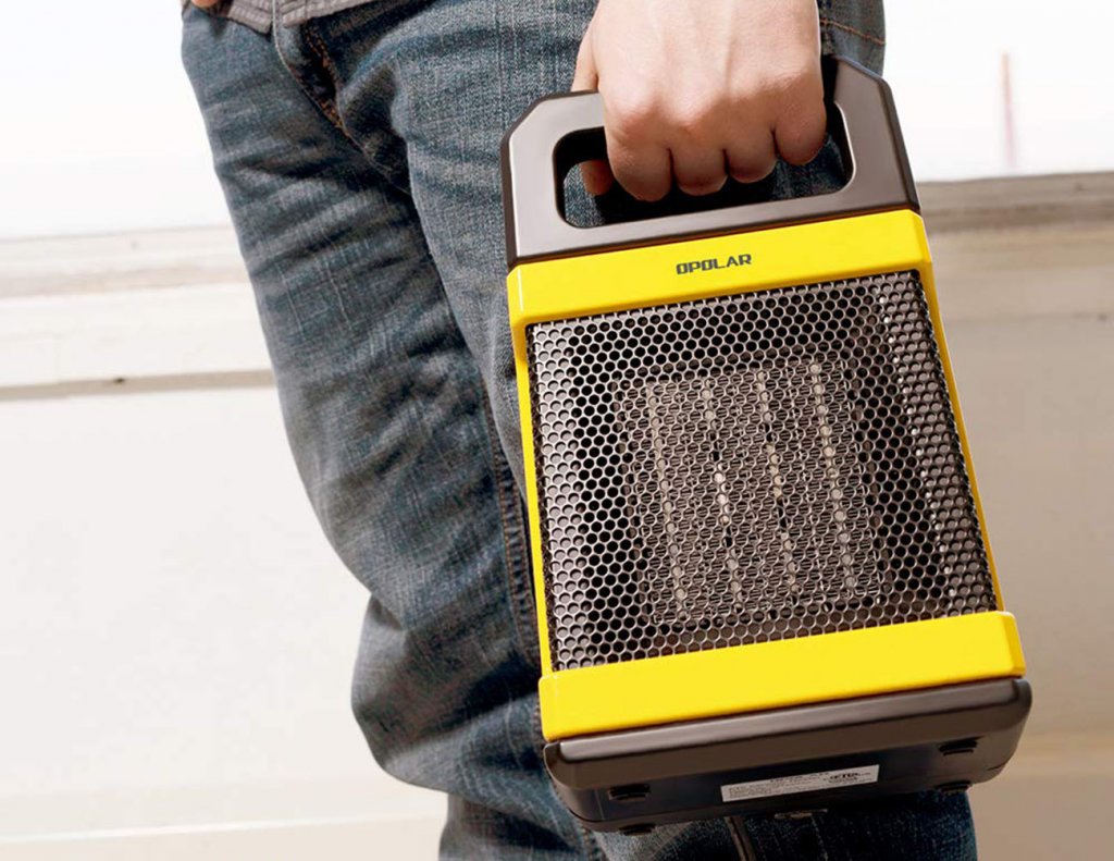 Carrying the OPOLAR 1500W Ceramic Space Heater