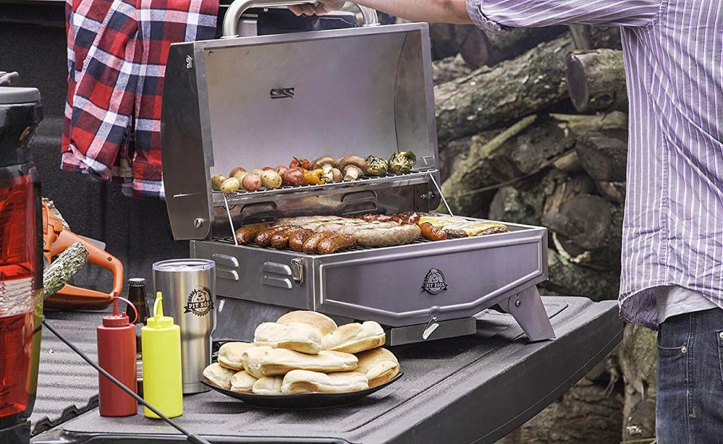 Pit Boss Grills Pit Stop Single-Burner and food