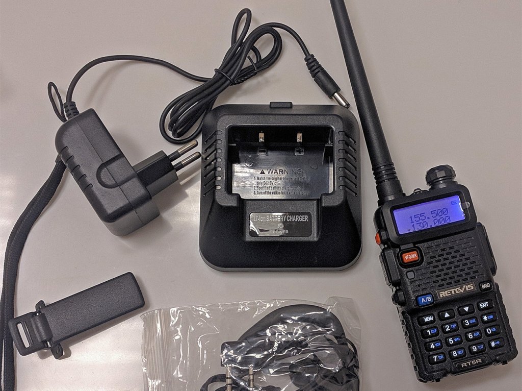 Retevis RT-5R walkie talkie and accessories
