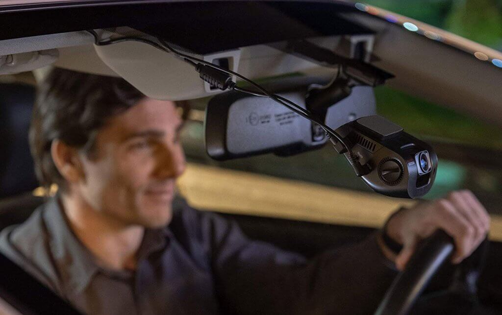 REXING V1 Wi-Fi Car Dash Cam design