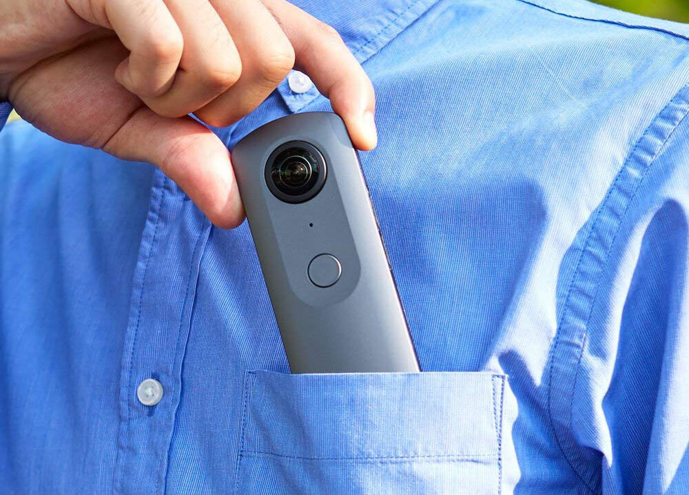 Ricoh Theta V 4K in pocket