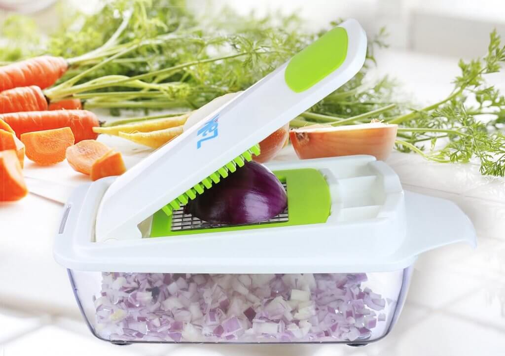 Vegetable Chopper and onion