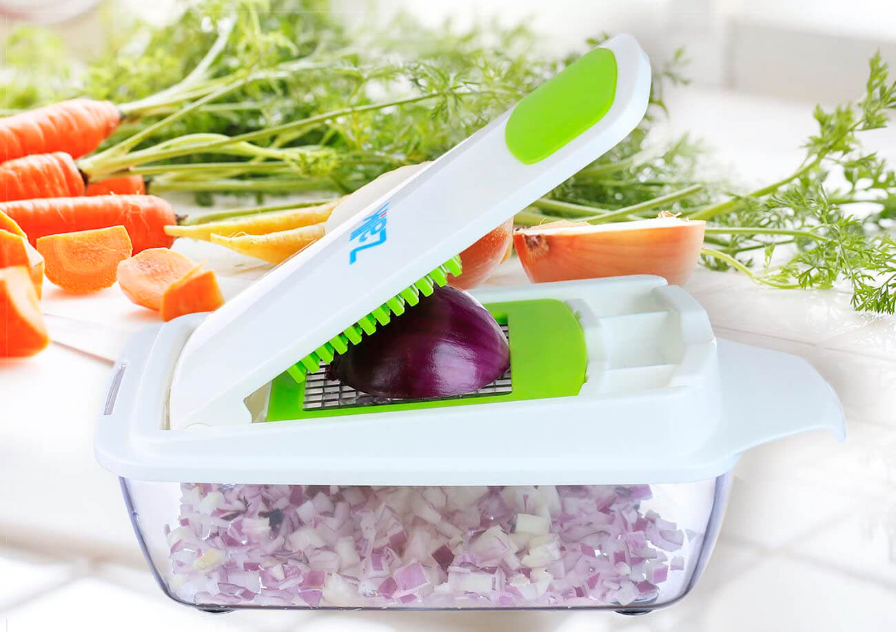 Vegetable Chopper and onion