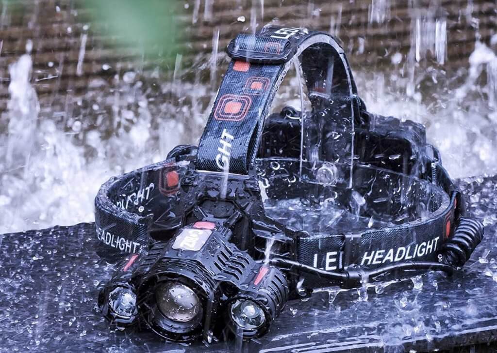 Cobiz Work LED Headlamp (LP006) getting wet