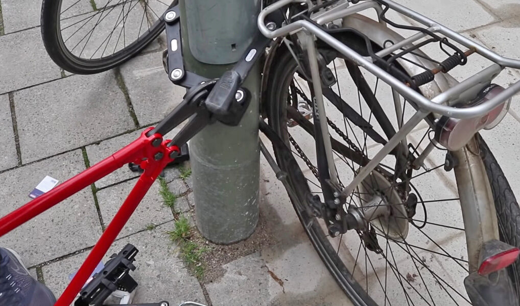 Trying to break the ABUS Bordo