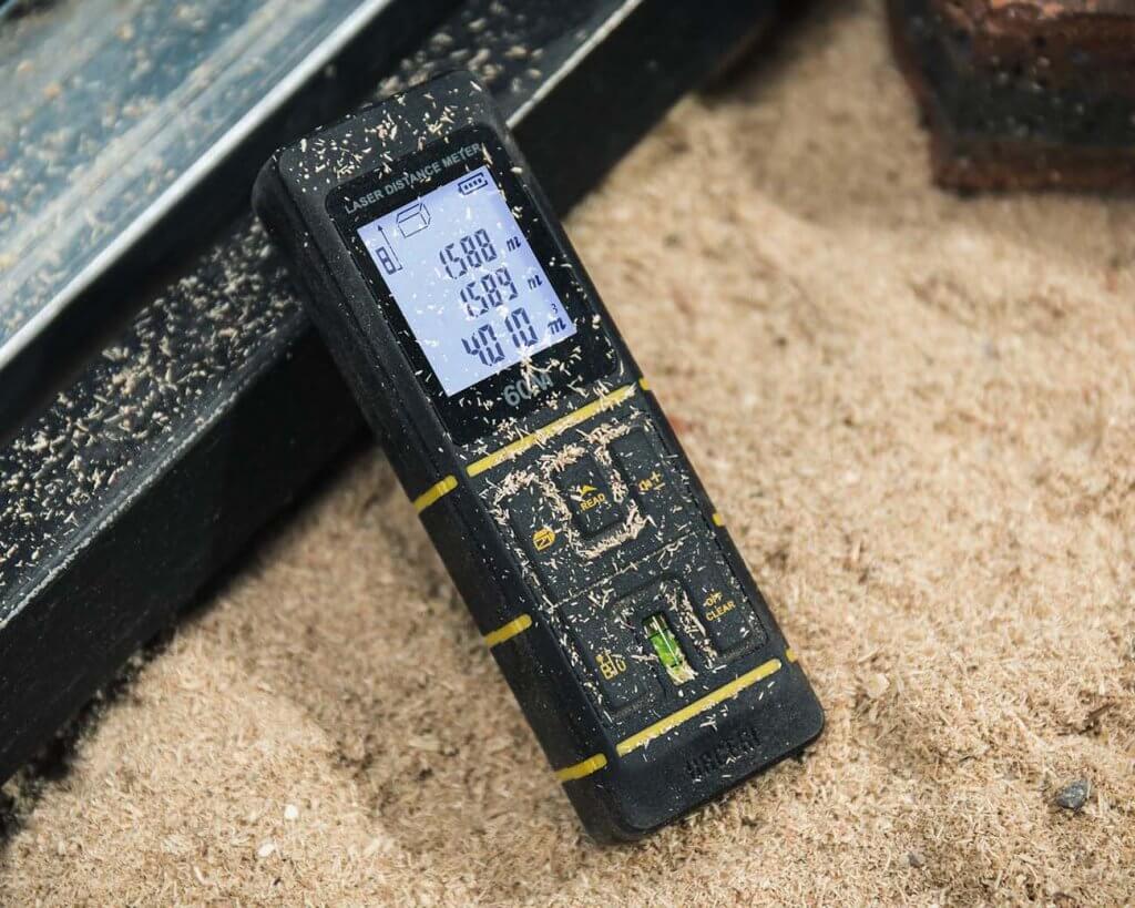 Urceri Laser Measure and wood chippings