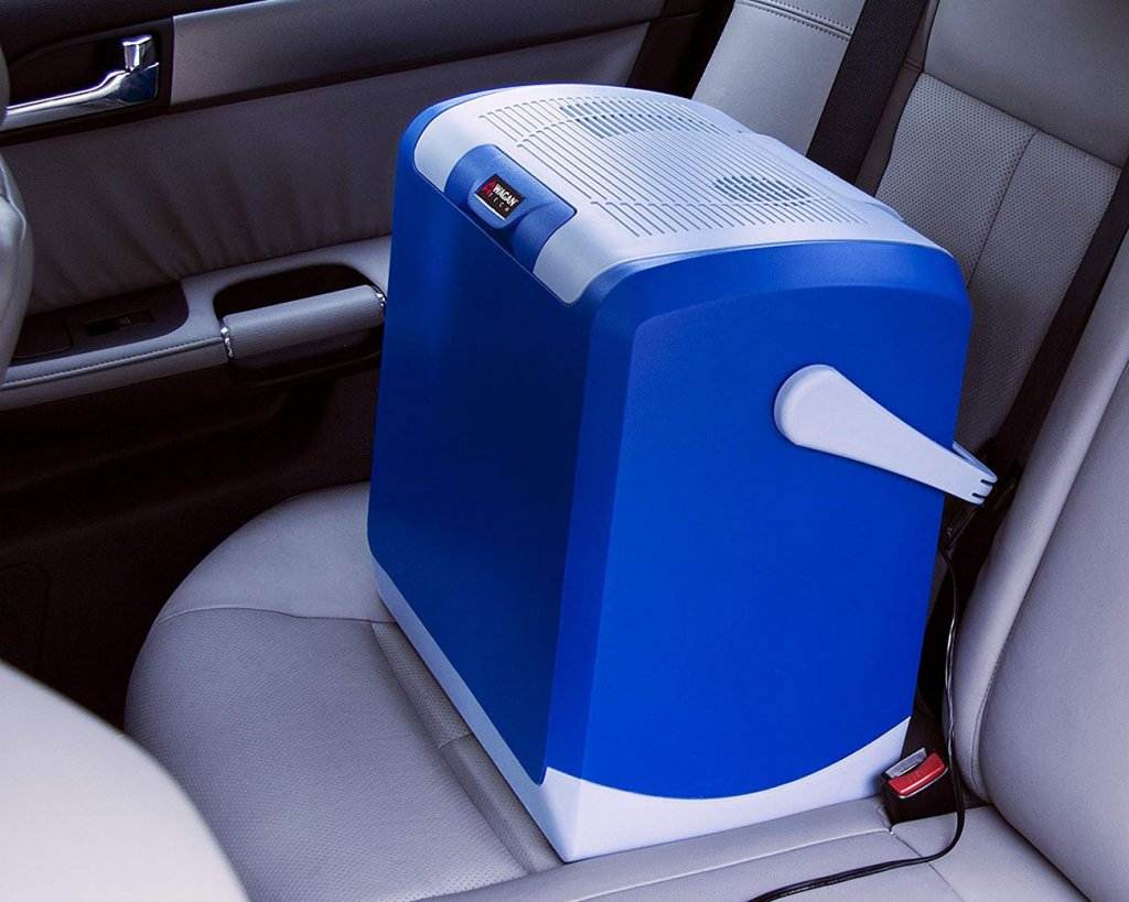 Wagan EL6224 Electric Car Cooler and Warmer in a car