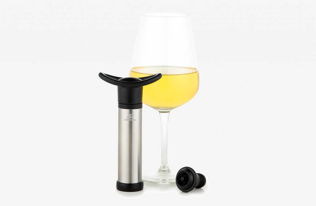Wine Saver Vacuum Pump and wine glass