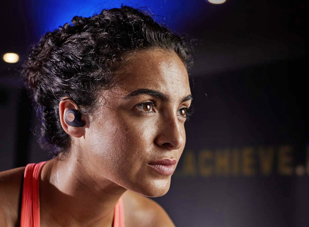 women wearing the Jabra running headphones