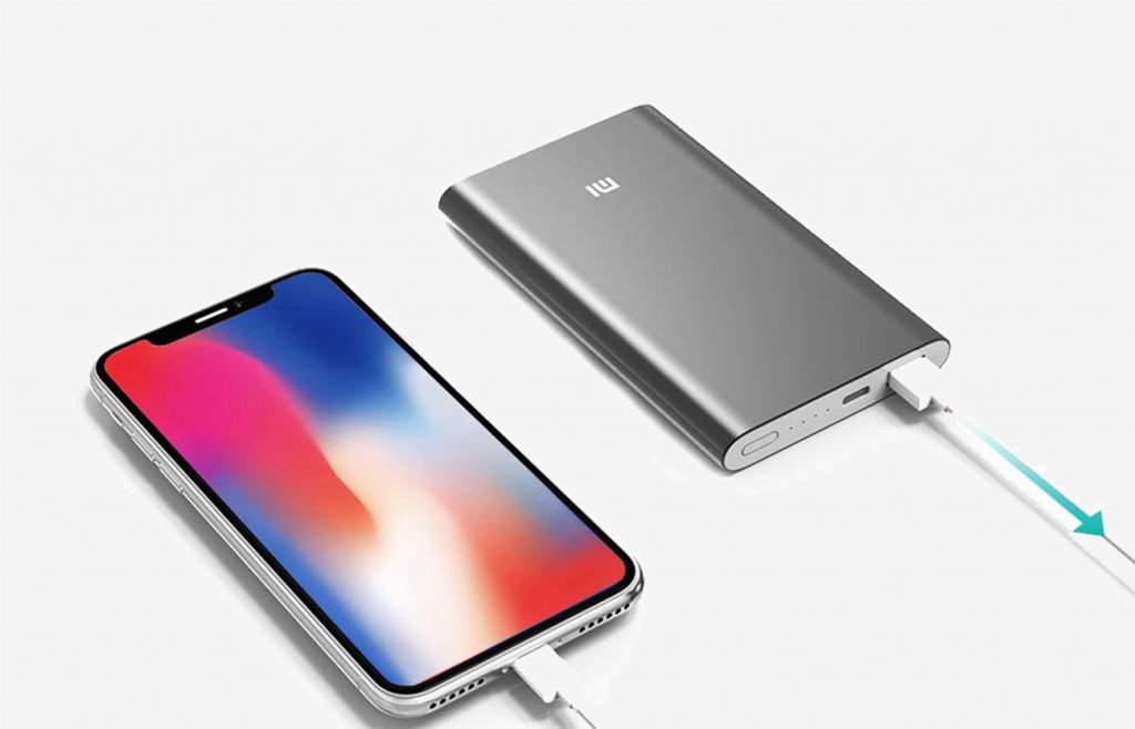 Xiaomi Mi Slim Power Bank Pro and iPhone