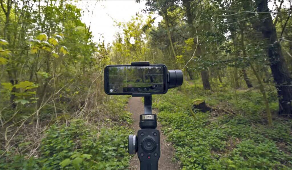 Zhiyun Smooth 4 in action