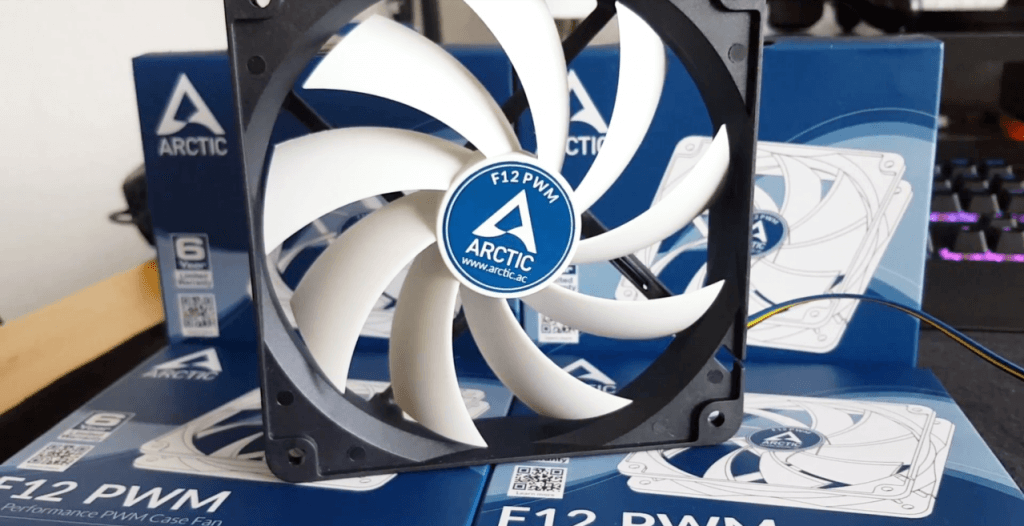 Arctic F12 PWM unboxed