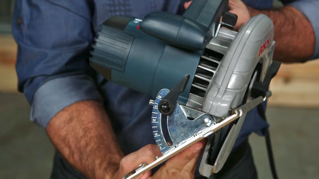 Bosch CS5 Circular Saw angle