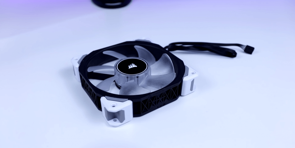Corsair ML120 Pro LED unboxed