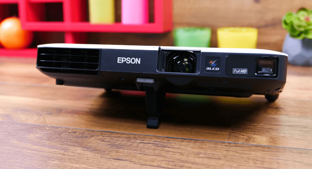 Epson PowerLite 1795F 3LCD on table