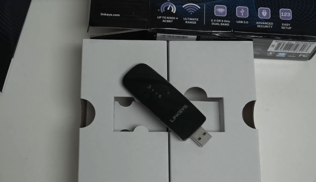 Linksys Dual-Band AC1200 USB 3.0 Wireless Adapter and box